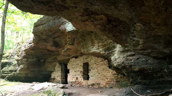 Mundos subterrâneos e seres intraterrestres em cavernas de&nbsp;Arkansas