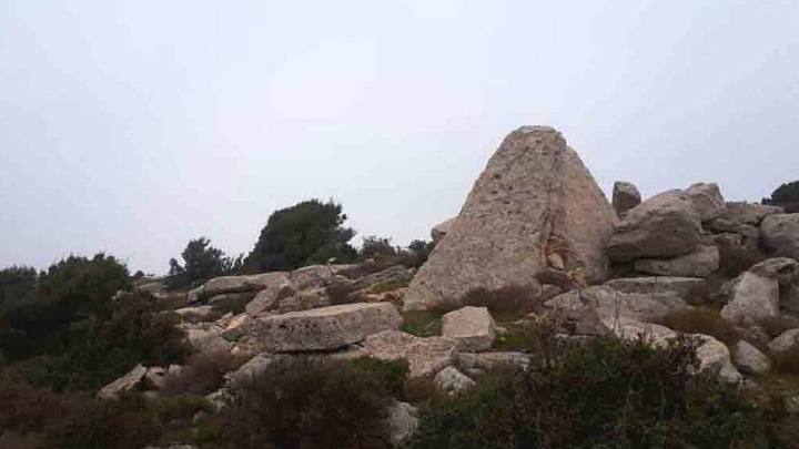 Descoberta uma antiga pirâmide no Líbano, a primeira encontrada nesse país