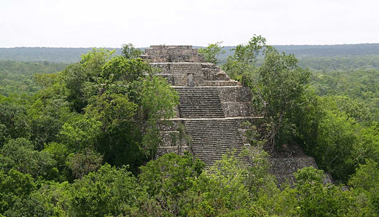 Calakmul: A antiga cidade maia das Duas Pirâmides e as Três Pedras